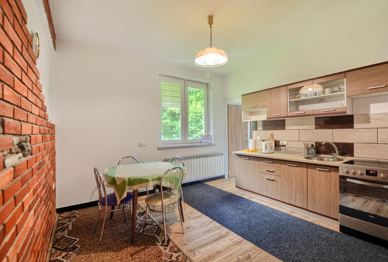 Ceglany Apartament Устшики Долне Екстериор снимка