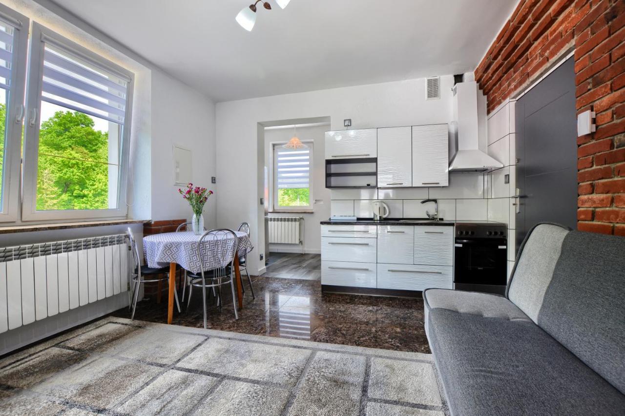 Ceglany Apartament Устшики Долне Екстериор снимка