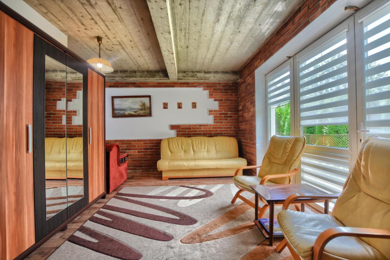 Ceglany Apartament Устшики Долне Екстериор снимка