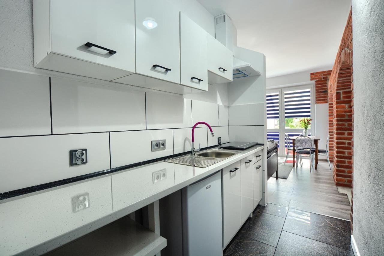 Ceglany Apartament Устшики Долне Екстериор снимка
